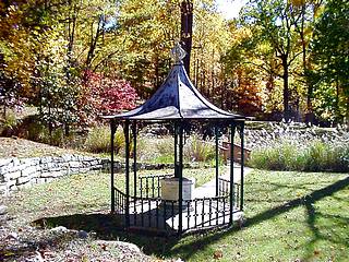 Pulang Sulfur Gazebo