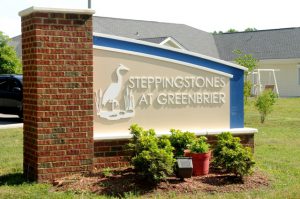 Stepping Stones sa Greenbrier sign