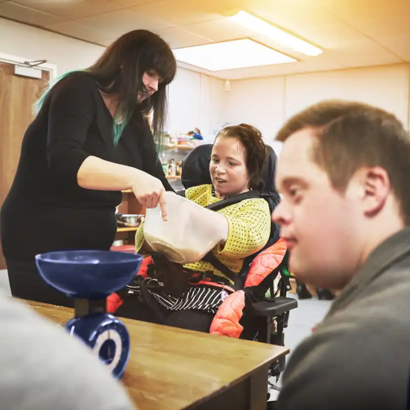 Pag-aalaga sa mga taong may kapansanan